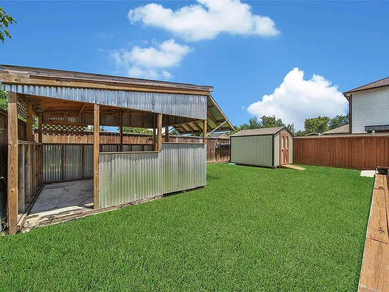 2314 Carr St — Photo 21