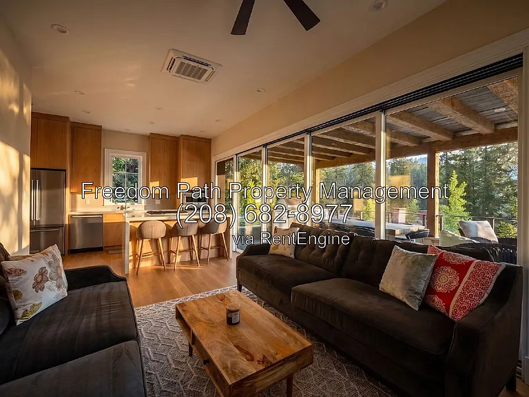 149 Clearwater Ln — Photo 3