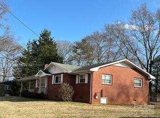 173 Wells Dr, Forest City, NC 28043