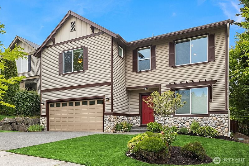 2nd image of 650 NW Nesvik Way