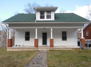 420 E Trout St, Covington, VA 24426
