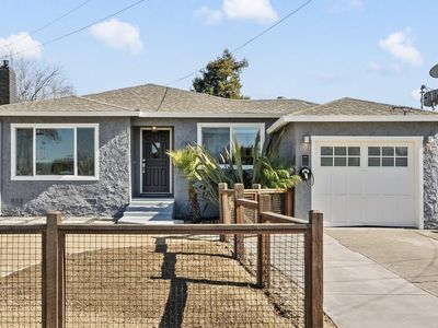 736 Charter St, Redwood City, CA, 94063