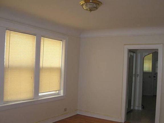 4th image of 1447 Westchester Blvd APT 3