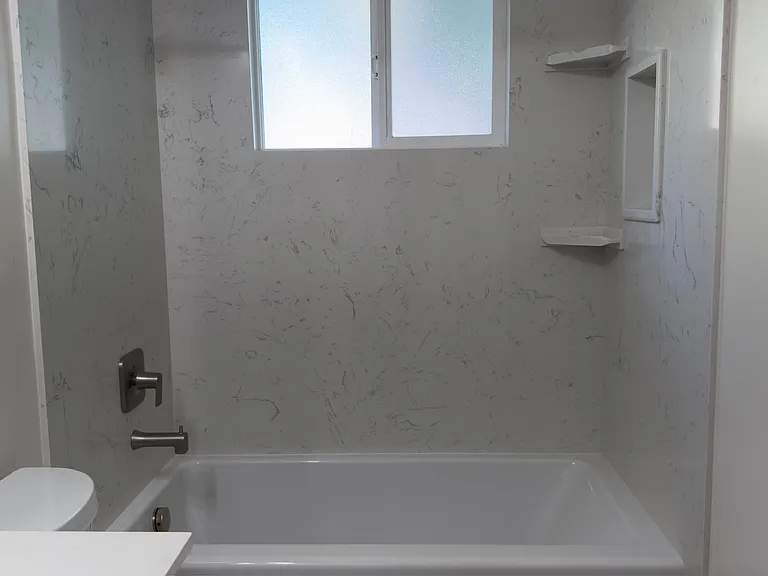 3293 Roland Dr — Photo 22
