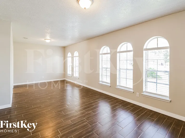 9822 Hughes Ranch Rd — Photo 7