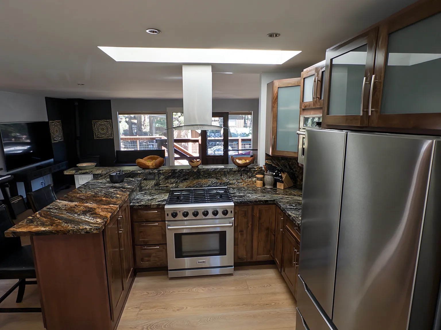 3 bed, 2.5 bath, 1600 sqft, $7,500 — Photo 3