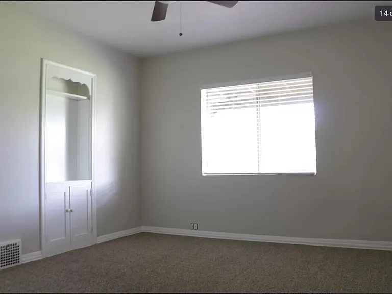 1031 Campus Ave #E — Photo 3