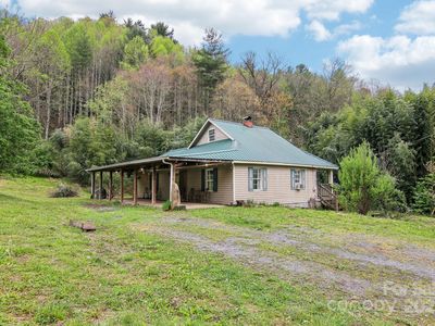 1064 Water Wheel Cv, Clyde, NC, 28721