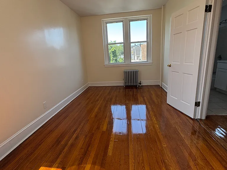 110 Waring Place — Photo 6