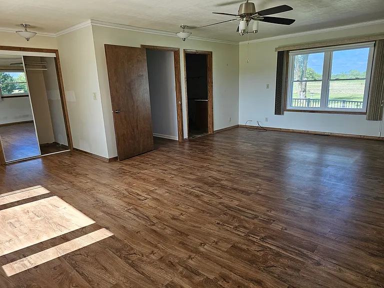W330N9225 W Shore Dr — Photo 16