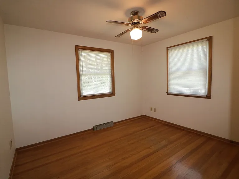 848 Church Ave — Photo 9