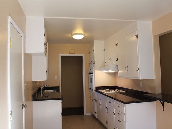 3rd image of 3080 Jo Ann Dr