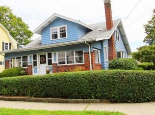 158 Parmenter Rd, Newton, MA 02465