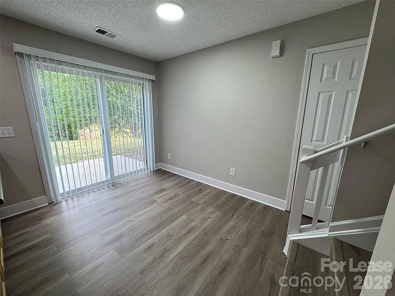 3251 Blythe Ridge Ct — Photo 8