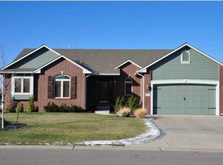 2423 N Springdale Cir, Wichita, KS 67228
