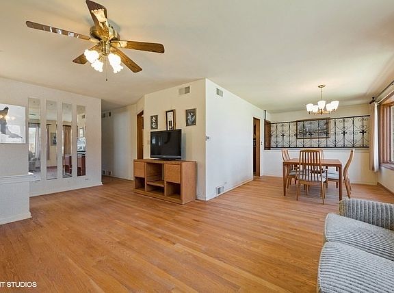 3rd image of 9140 Keeler Ave