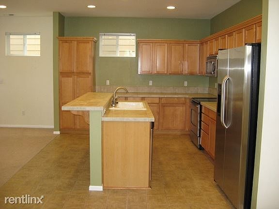 4a Kitchen w Island Side View