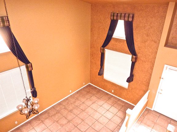 Living Rm / Dining Rm