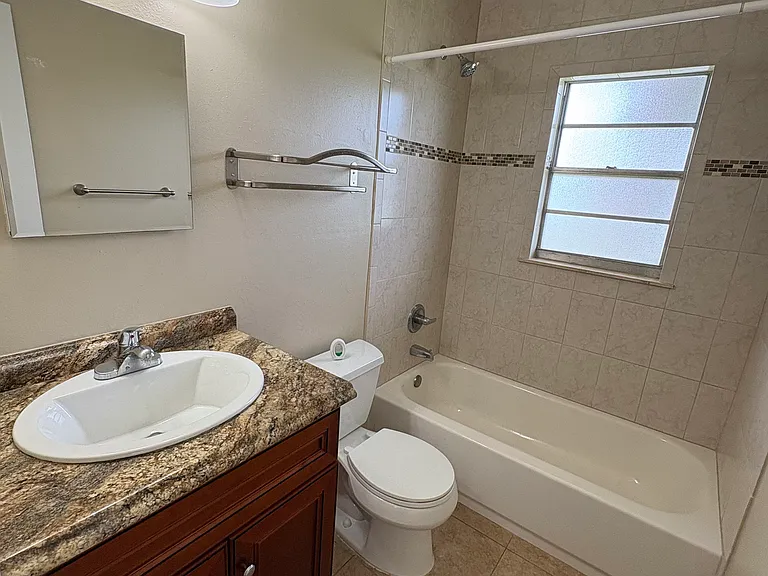 4204 W Ohio Ave #A — Photo 2