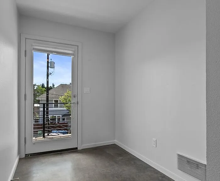 3908A S Hudson St — Photo 36
