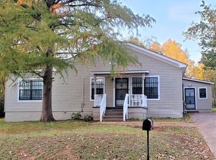 705 Salt Works Rd, Palestine, TX 75803