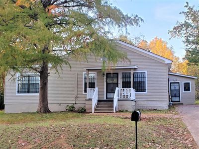 705 Salt Works Rd, Palestine, TX, 75803
