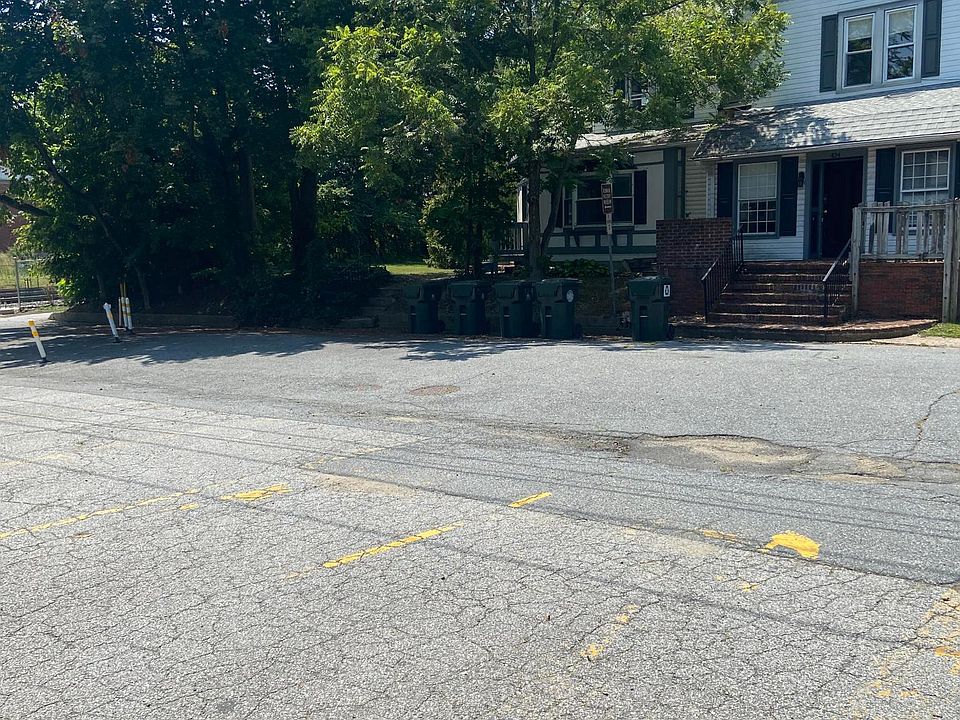 2nd image of 424 S College Ave