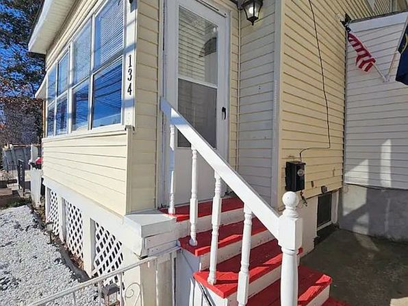 134 Belleville Ave