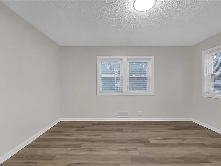 1683 Candler Rd — Photo 11