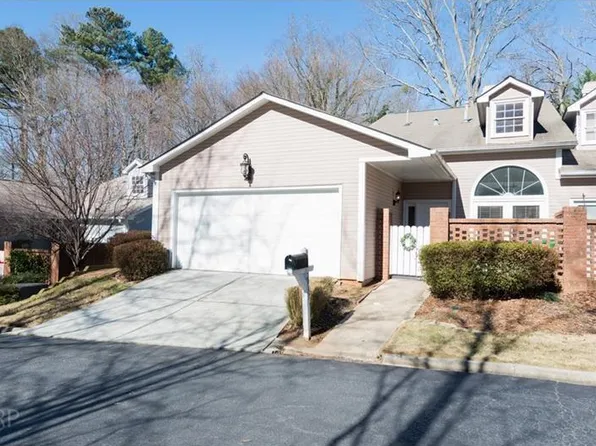 2938 Crosswycke Forest Dr, Atlanta, GA 30319