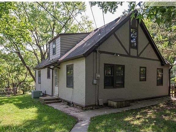 4th image of 1900 W 48th Ter