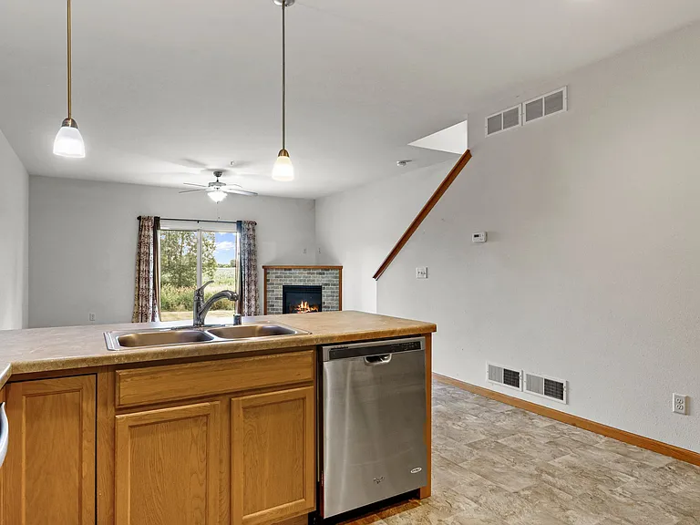513 Sturges St #513 — Photo 6