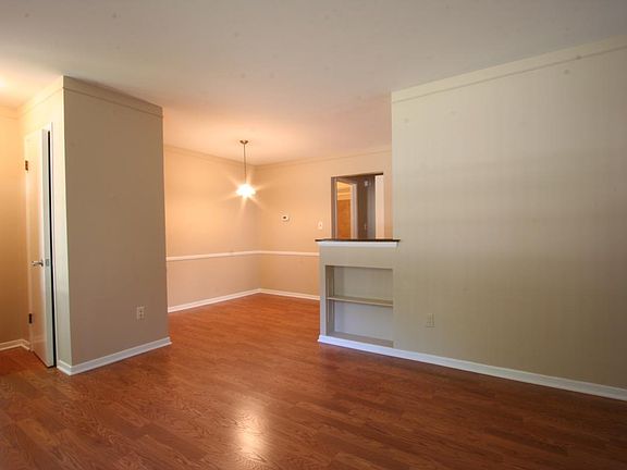 2nd image of 254 Lincoln Ave Floor 1