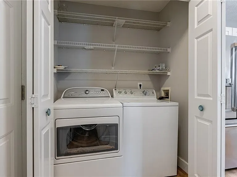 211 Harmony Ct — Photo 15