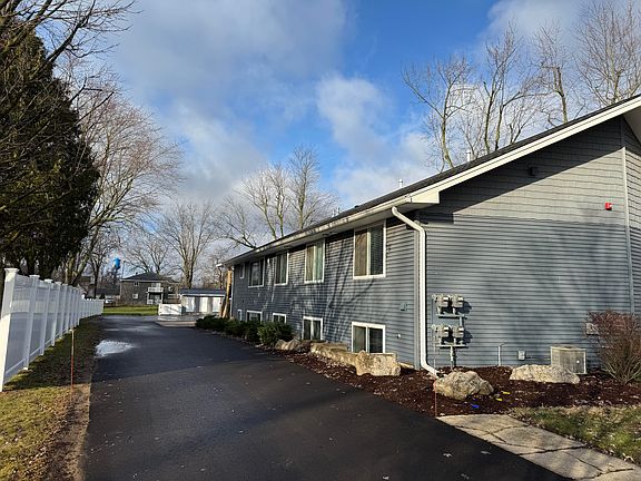 2nd image of 465 Burch St APT 1