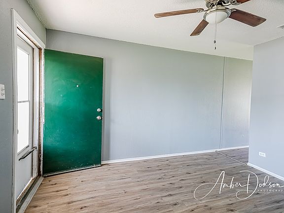 4th image of 3112 W Kansas Ave