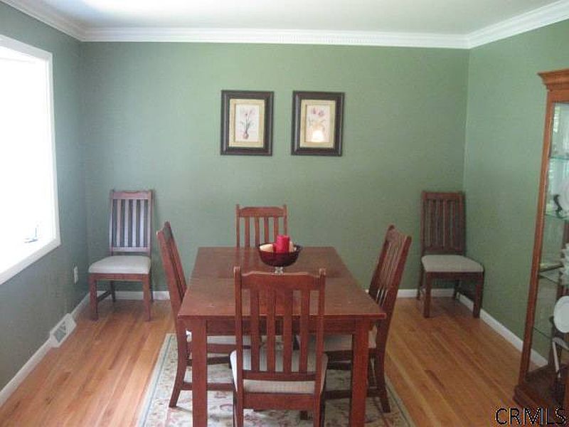 2nd image of 28 ANNE Drive