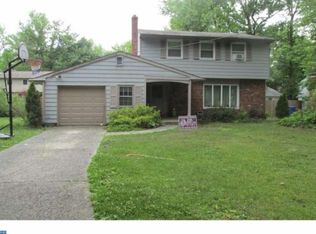 512 Fawn Dr, Cherry Hill, NJ 08034