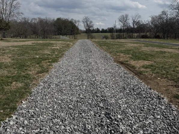 328 Newton Ln, Gallatin, TN 37066