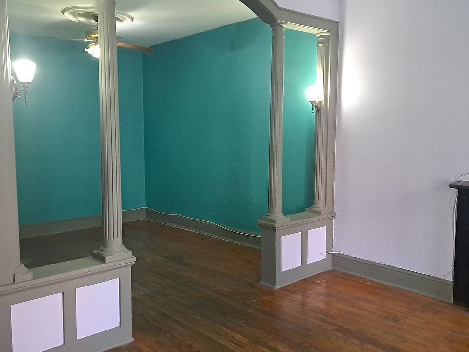 Entry view to the living space