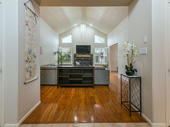 3rd image of 6109 Tallsman Dr NW