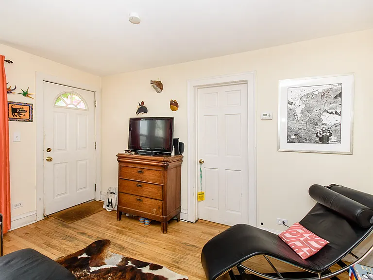 4843 N Oakley Ave #CH — Photo 3