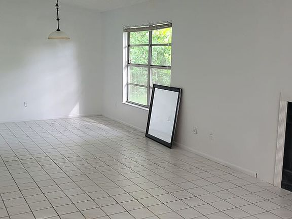 3rd image of 4800 S Semoran Blvd APT 1-105