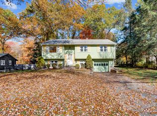 100 Richard Rd, Vernon, CT 06066