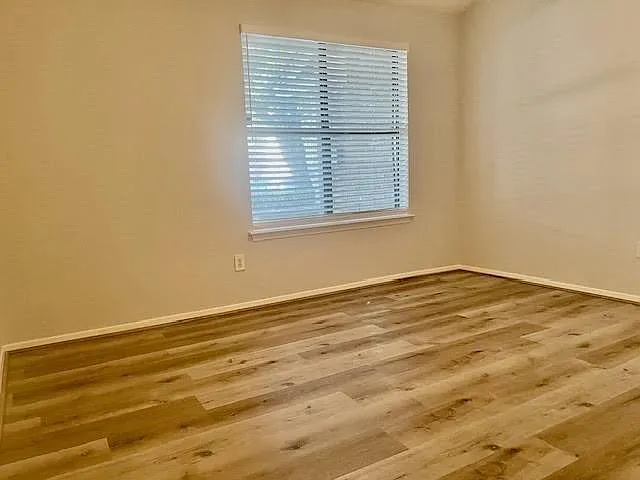 2711 Grants Lake Blvd #104 — Photo 8