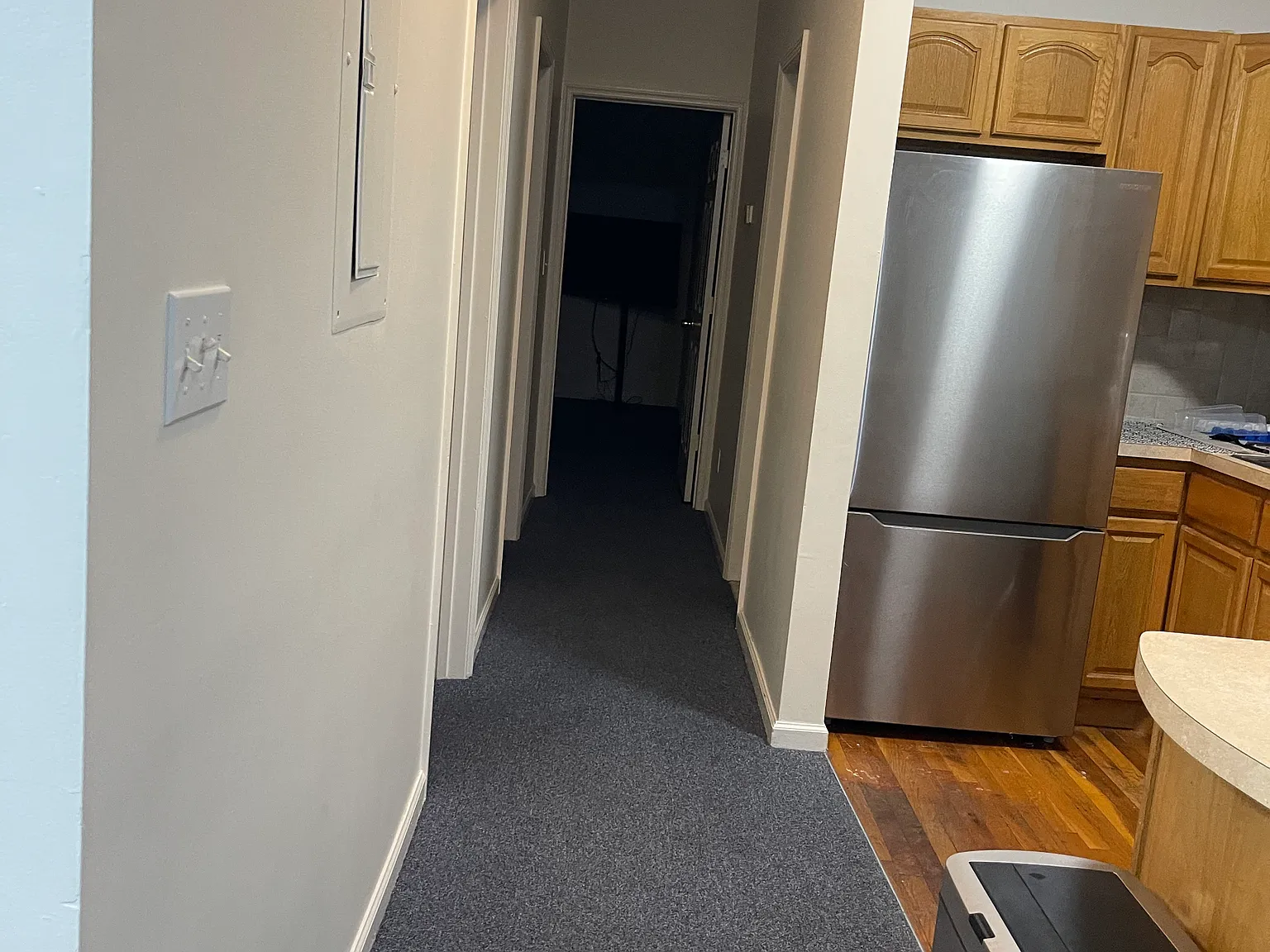 3 bed, 1000 sqft, $3,800 — Photo 2