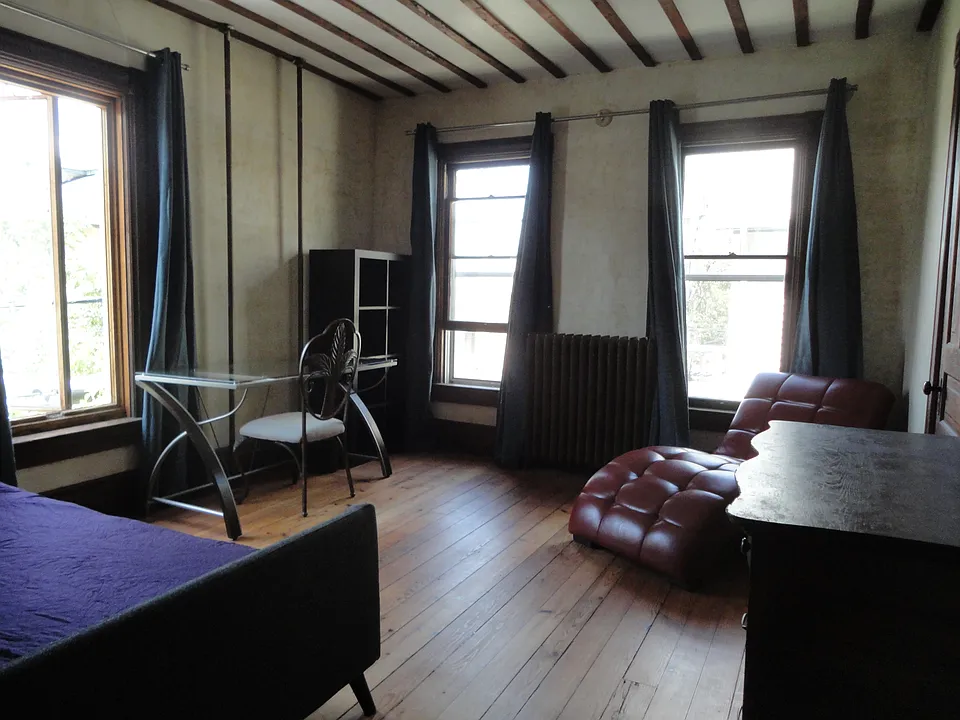 Building Photo 3