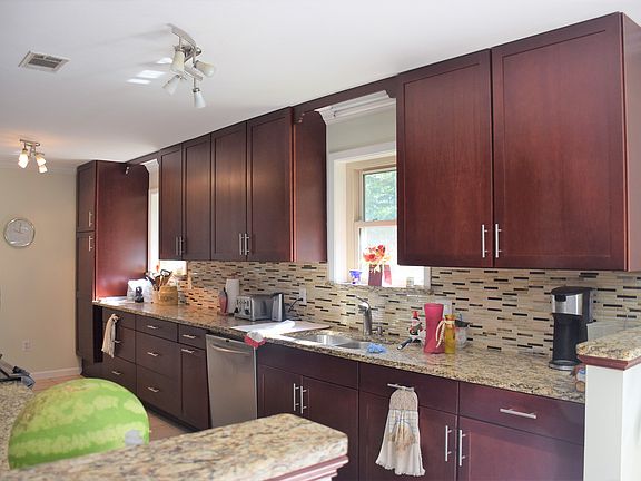 5th image of 3099 Osage Ave