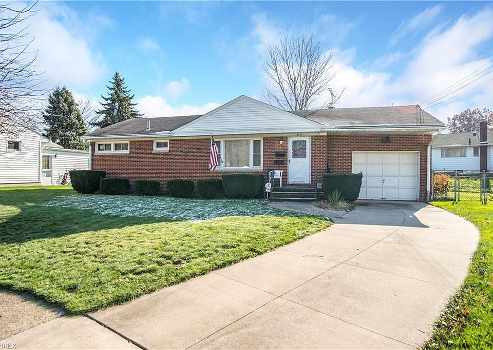 1st image of 2146 Lynn Dr