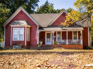 404 S Pleasant St, Springdale, AR 72764